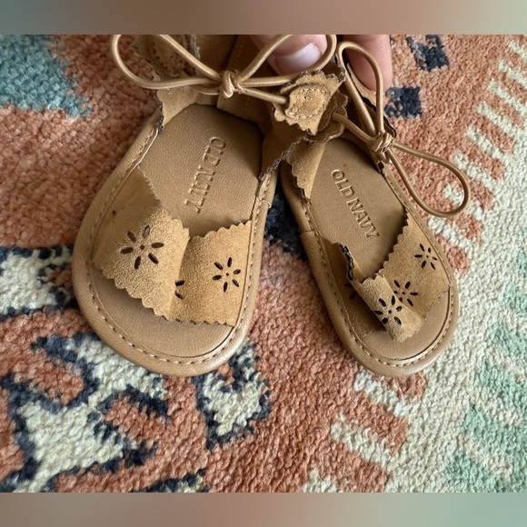 Old Navy|Baby girl Tan faux suede Sandals with ankle strap & tie detail•••Boho! - Picture 3 of 6